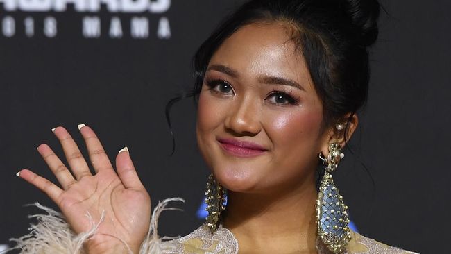 Marion Jola Latihan Mental Jadi Pembuka Konser Westlife Marion Jola mengakui dirinya sempat tak percaya ketika dipilih menjadi pembuka konser 'Westlife: The Twenty Tour 2019' di Palembang, 18 Agustus mendatang.