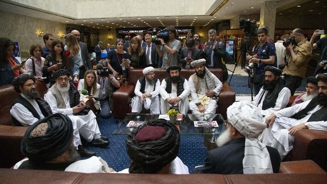 Kementerian Luar Negeri RI membenarkan laporan yang menyebut sejumlah delegasi kelompok Taliban berkunjung ke Jakarta pada Sabtu pekan lalu.