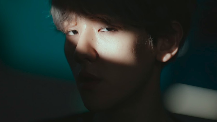 Lirik lagu baru Baekhyun EXO yang berjudul UN Village.