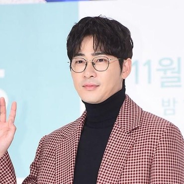 Kang Ji Hwan Akui Pelecehan Seksual Terhadap Dua Wanita