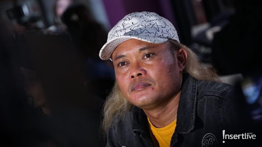 Lina, mantan istri Sule disebut hamil duluan. Sule pun angkat bicara soal hal ini.