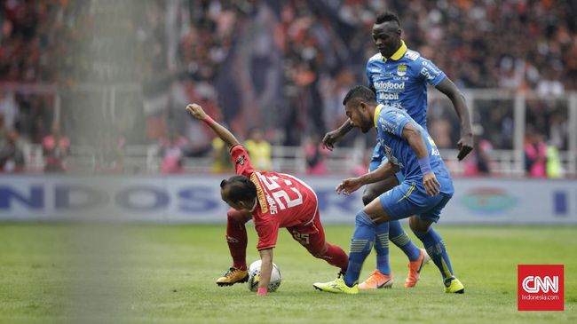 Babak Pertama Liga 1: Persib vs Persija Tanpa Gol Laga babak pertama Liga 1 2019 antara Persib Bandung menjamu Persija Jakarta di Stadion Kapten I Wayan Dipta, Gianyar, Senin (28/10) sore, berakhir tanpa gol.
