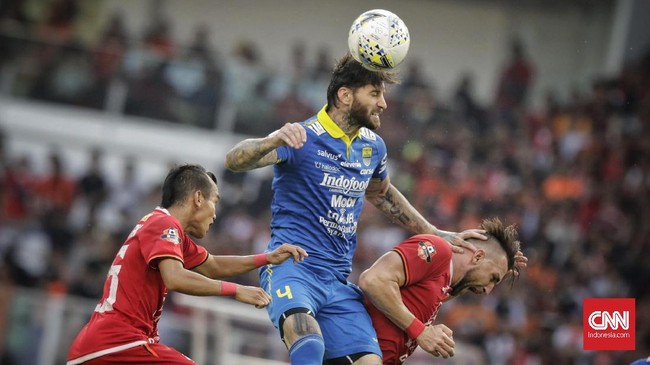 Berikut jadwal siaran langsung final Piala Menpora 2021 Persija vs Persib pada leg pertama di Stadion Maguwoharjo, Kamis (22/4).