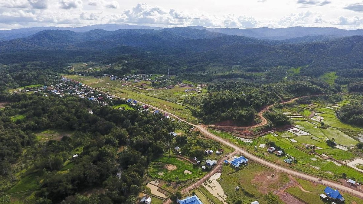 FOTO: BBM Satu Harga di Tapal Batas Nusantara