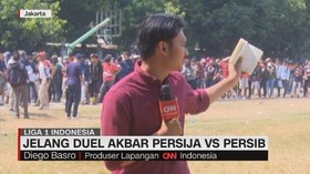 VIDEO: Antrean Tiket Jelang Duel Persija Vs Persija di GBK