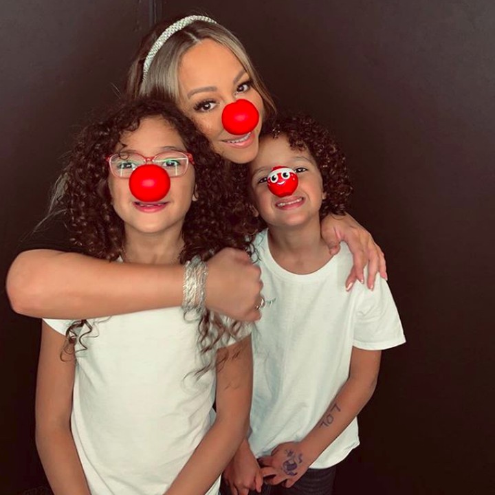 <p>Ada cerita unik di balik nama anaknya, Moroccan dan Monroe. Moroccan terinspirasi dari dekorasi ruangan apartemen Mariah Carey tempat ia dilamar Nick Canon. Sedangkan Monroe terinspirasi dari Marilyn Monroe. (Foto: Instagram @mariahcarey)</p>