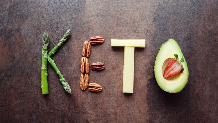 Diet keto adalah diet rendah karbohidrat, yang fokus pada makanan tinggi protein dan lemak. Berikut makanan apa saja yang bisa dikonsumsi untuk diet keto, Bun.