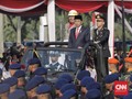 Jokowi Lantik 781 Perwira TNI dan Polri di Istana Merdeka