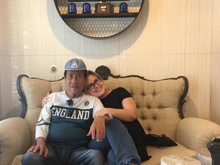 Duka Cynthia Lamusu Ditinggal Pergi Sang Ayah untuk Selamanya