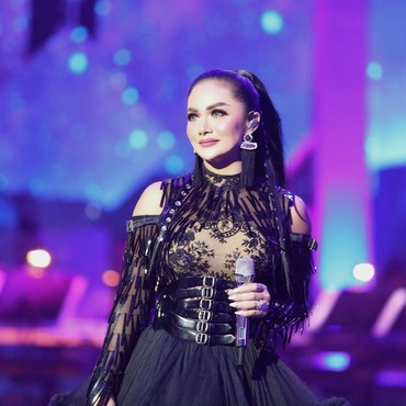 Ketuk Rumah Warga, Krisdayanti: Mereka Pasti Bangga Didatangi Saya