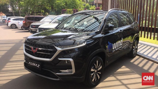 Wuling Almaz 7 seater dilengkapi teknologi baru Wind (Wuling Indonesian Command) yang dilengkapi dengan bahasa Indonesia.