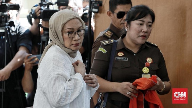 Ratna Sarumpaet berharap hakim mempertimbangkan pleidoinya, dan memvonisnya bebas.