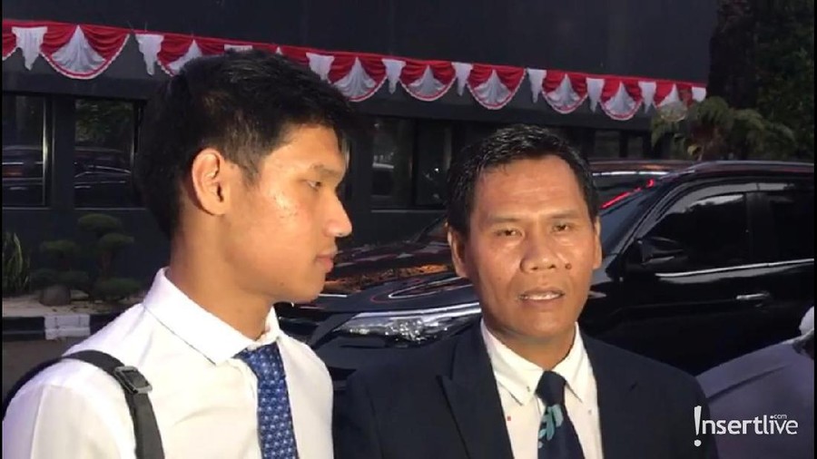 Kuasa hukum Galih Ginanjar yakni Rihat Hutabarat anggap kasus ikan asin biasa saja.