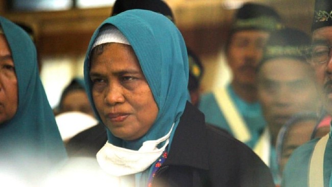 Tipa Iya Santono, pedagang nasi kuning di Madrasah Miftahul Khoir Probolinggo menabung bertahun-tahun sebelum berhaji tahun ini.