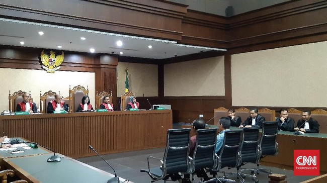 Lockdown diketahui telah berjalan selama lima hari, terhitung sejak 25 hingga 29 Juni. PN Jaksel baru akan dibuka kembali pada Rabu (30/6).