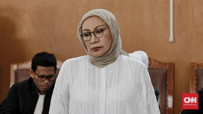 Ratna Sarumpaet dan jaksa kompak menyatakan pikir-pikir atas putusan hakim yang menjatuhkan vonis dua tahun bui kepada Ratna.