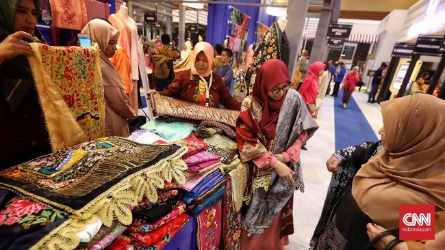 Suasana pameran Karya Kreatif Indonesia (KKI) 2019 yang berlangsung di JCC, Jakarta, 12 Juli 2019. KKI tahun ini mengusung tema 