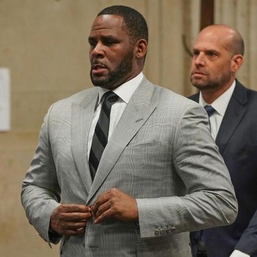 Sempat Bebas, R Kelly Kembali Ditahan atas Tuduhan Pornografi Anak