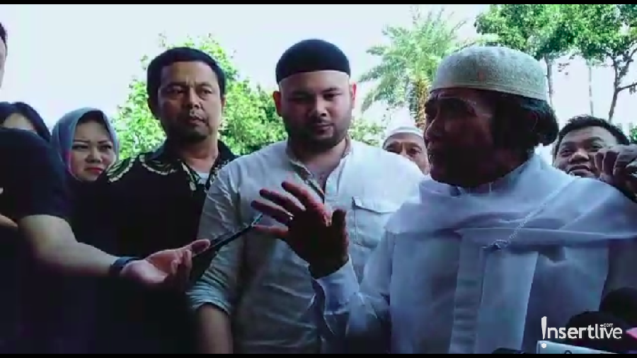 Ungkapan hati Rhoma Irama saat mendampingi Ridho Rhoma.