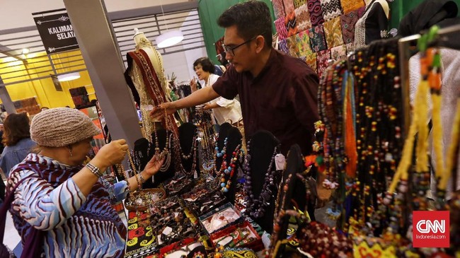 Suasana pameran Karya Kreatif Indonesia (KKI) 2019 yang berlangsung di JCC, Jakarta, 12 Juli 2019. KKI tahun ini mengusung tema 
