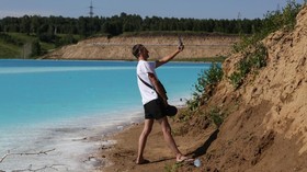 FOTO: Keindahan Danau 'Maldives' yang Mematikan