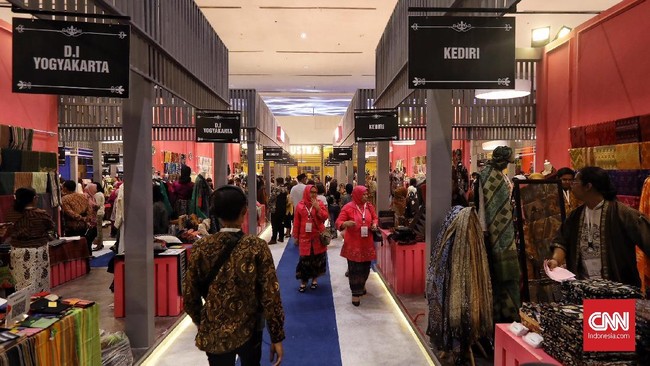 Pembangunan Galeri UMKM di Bandara Syamsudin Noor, Banjarmasin, dilakukan untuk membantu pemasaran produk UMKM ke penumpang bandara.