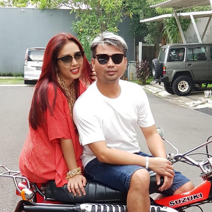Soimah Pancawati menikah dengan Herwan Prandoko, atau akrab disapa Koko, pada 27 Desember 2002. (Foto: Instagram @showimah)