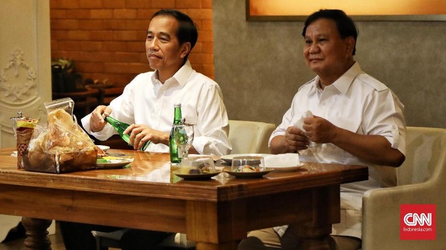 Anggaran subsidi BBM, bansos hingga dana BOS berpeluang kena pangkas usai program makan siang gratis Prabowo masuk rencana kerja Presiden Jokowi.