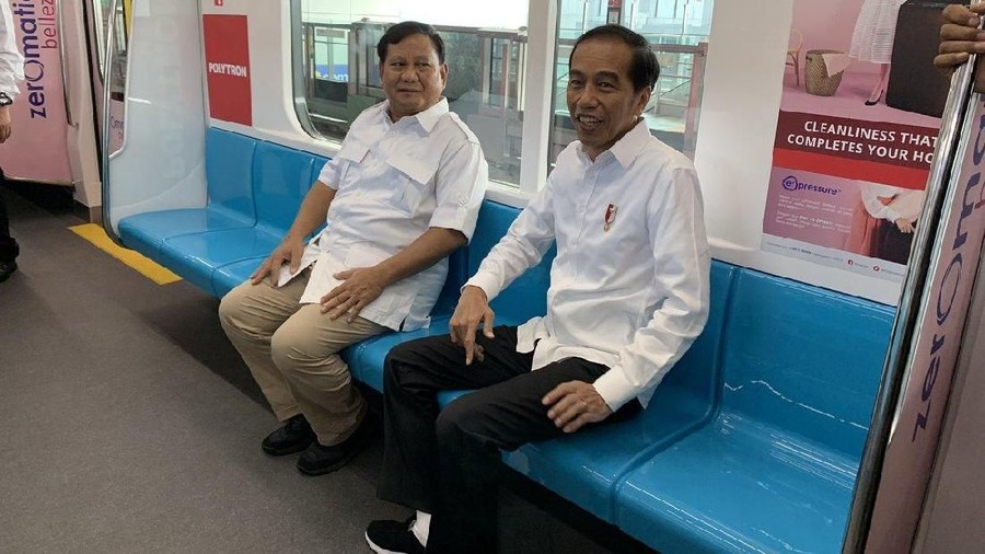 Baim Wong dan Olivia Jensen mengaku senang dengan pertemuan Jokowi dan Prabowo.