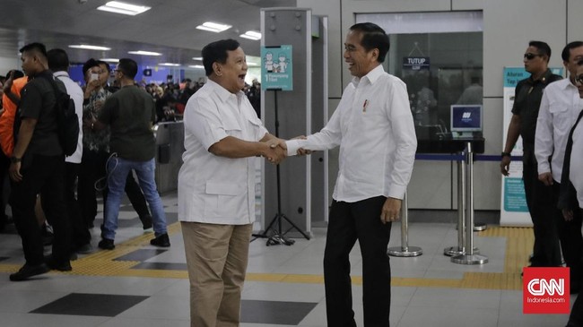 Prabowo menegaskan akan tetap memperjuangkan Indonesia yang menikmati hasil kekayaan dari Indonesia sendiri, yang utuh dari Sabang sampai Merauke.