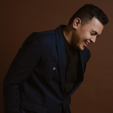 Lirik Lagu Adaptasi - Tulus