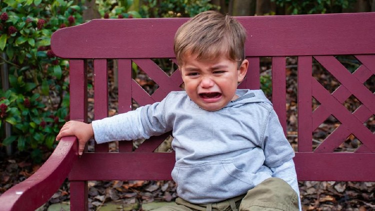 ilustrasi anak tantrum ilustrasi anak tantrum