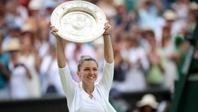 Kalahkan Serena, Halep Juara Wimbledon 2019