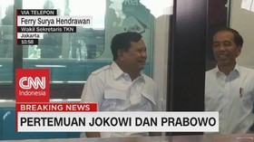 VIDEO: Naik MRT, Jokowi dan Prabowo Berbincang Akrab