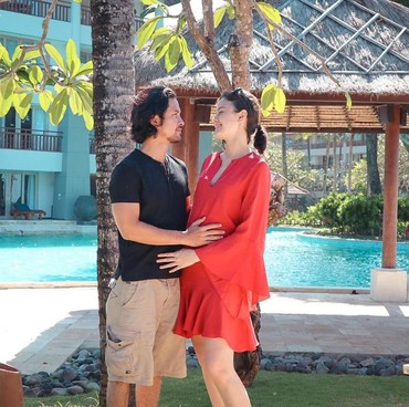 Kimberly Ryder Melahirkan, Suami dengan Bangga Umumkan Nama Anak