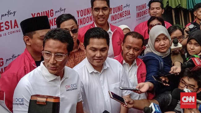 Mantan cawapres Sandiaga Uno berjumpa sahabatnya, Erick Thohir di Kemang, Jakarta. Ini pertemuan pertama keduanya setelah Pilpres 2019.