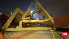 KSOP Periksa Insiden Kapal Tabrak Crane di Tanjung Mas