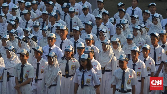 Disdik DKI menyebut ada kesalahan suku dinas pendidikan dalam memasukkan nama anggaran pembelian lem aibon yang seharusnya Bantuan Operasional Sekolah (BOP).