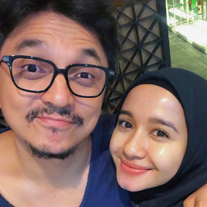Tanpa Aleesya, pasangan romantis ini selfie berdua saat awal February lalu. Sederhana tapi manis ya, Bun. (Foto: Instagram @laudyacynthiabella)