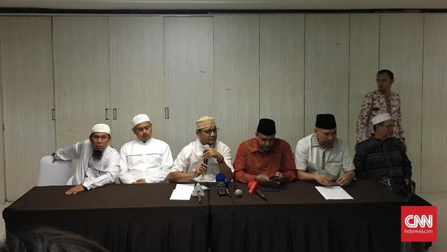 GNPF Ulama mengklaim gelaran Ijtimak Ulama IV tak hanya membahas soal politik, apalagi merespons pertemuan Prabowo dan Joko Widodo.