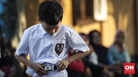 Nadiem Rilis Aturan Baru Seragam SD hingga SMA, Termasuk Baju Adat