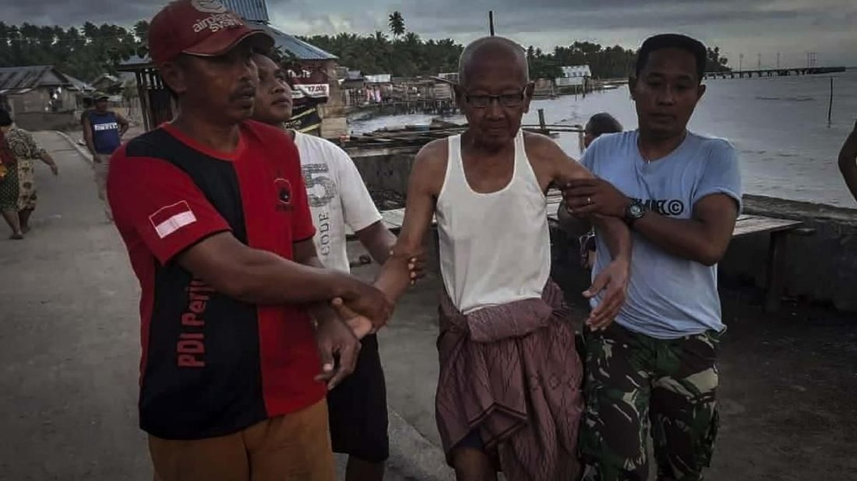 FOTO: Nasib Warga Maluku Utara Usai Diguncang Gempa