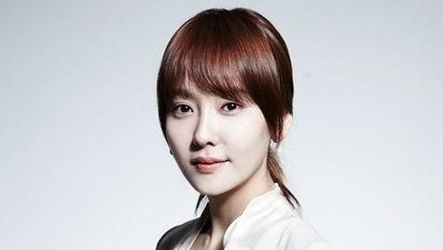 Perjuangan Keras Artis Cantik Korea Dana Turunkan Berat Badan 20 Kg Dana seorang penyanyi asal Korea Selatan yang berhasil menurunkan berat badannya hingga 20 kg.