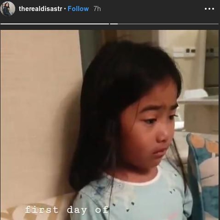 <p>Anak kedua Dian Sastrowardoyo katanya sampai bikin 'drama' sebelum pergi ke sekolahnya. Kenapa ya? (Foto: Instagram @therealdisastr)</p>