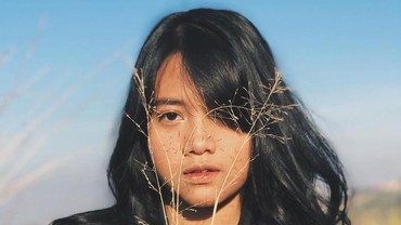 Lirik Lagu Berkawan Dengan Rindu - Hanin Dhiya