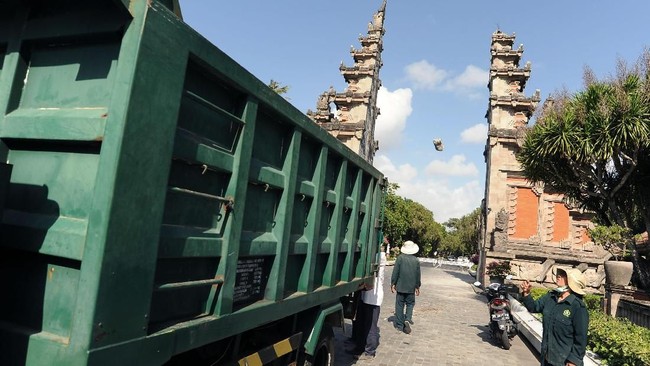 Rentetan gempa bumi pada Agustus 2019 terjadi di zona subduksi yang memanjang dari sebelah barat ujung Sumatera menuju selatan Jawa, Bali, dan Nusa Tenggara