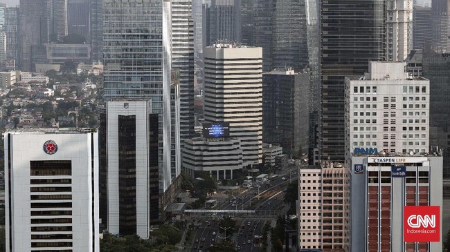 Indef menyatakan investasi asing mulai bergeser ke sektor tersier yang padat modal. Sementara, sektor primer dan sekunder kian ditingggalkan.