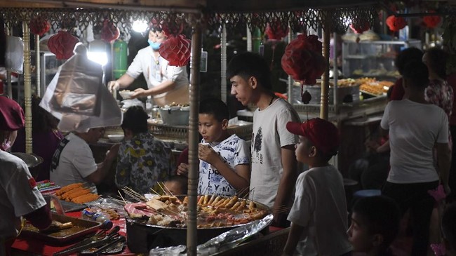 China mengklaim program pelatihan keterampilan melalui kamp-kamp di Provinsi Otonomi Xinjiang Uighur berhasil mengasah keterampilan penduduk.