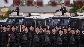 Gudang neo-Nazi Italia Digerebek, Simpan Senjata hingga Rudal