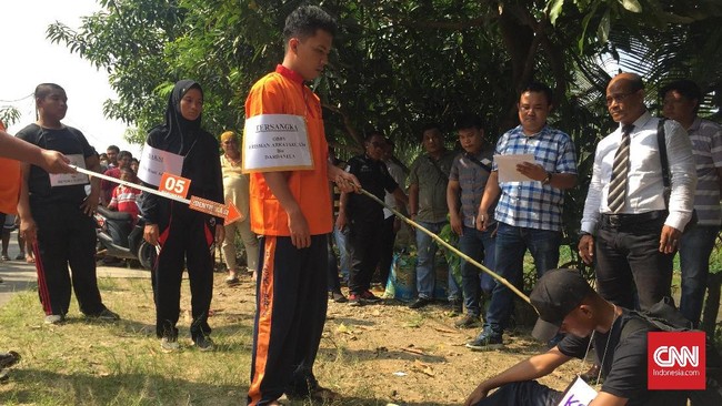 Saat berkas kasus penganiayaan siswa di SMA Taruna Indonesia dinyatakan lengkap, tersangka membantah melakukannya dan menyebut korban kesurupan.